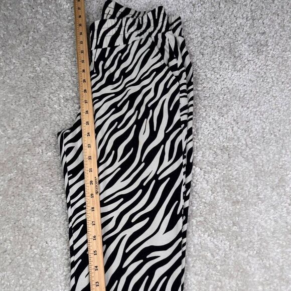 Cabi ATC Zebra Jogger Pants FLAWS - Picture 10 of 13
